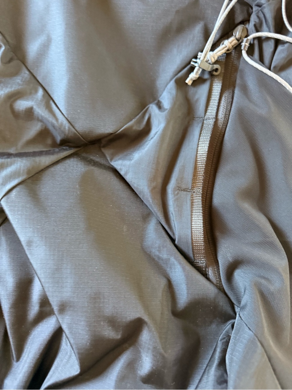 Lululemon All Sport Backpack 28L Black Hiking Daypack Hydration EUC, unisex - Picture 7 of 10